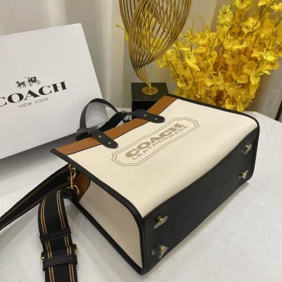 Coach Color blocked Tote Bag - Picture 2 of 9